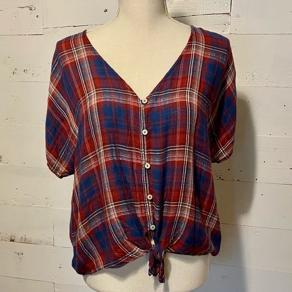 Plaid Top - Picture 2 of 7